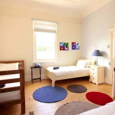 Windermere Fitzroy, 3 Bedroom, Edinburgh Gardens 350M - Rejuvenate Stays Melbourne Exterior photo